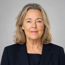 Lotte Nielsen